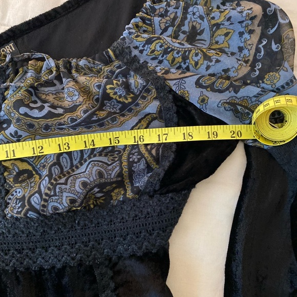 Bohemian Paisley Off-Shoulder Top - Picture 8 of 9